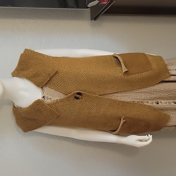 Vtg Camel Brown Shaggy Eyelash Knit One Button Sweater Waistcoat Vest - Picture 3 of 11